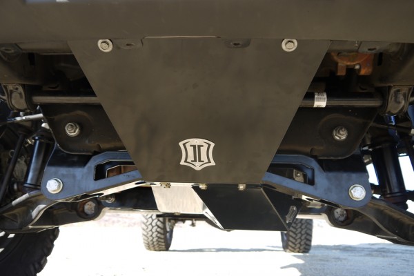 2011+ Chevy & GMC 2500HD / 3500 5" - 8" Suspension System - Torsion Drop - Installed